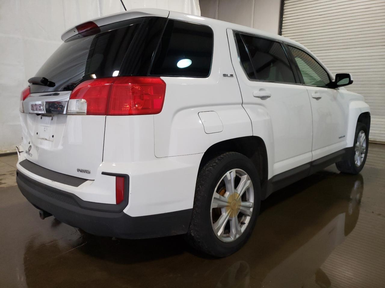 Photo 4 from auction – 2017 GMC TERRAIN SL with VIN 2GKFLSEK7H6259857