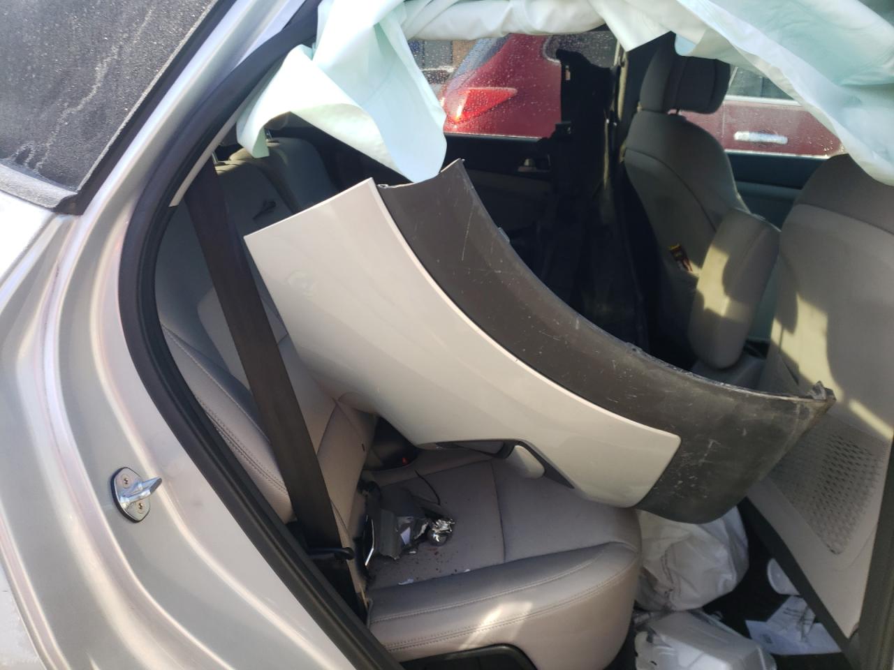Photo 6 from auction – 2018 HYUNDAI TUCSON SEL with VIN KM8J3CA45JU754094