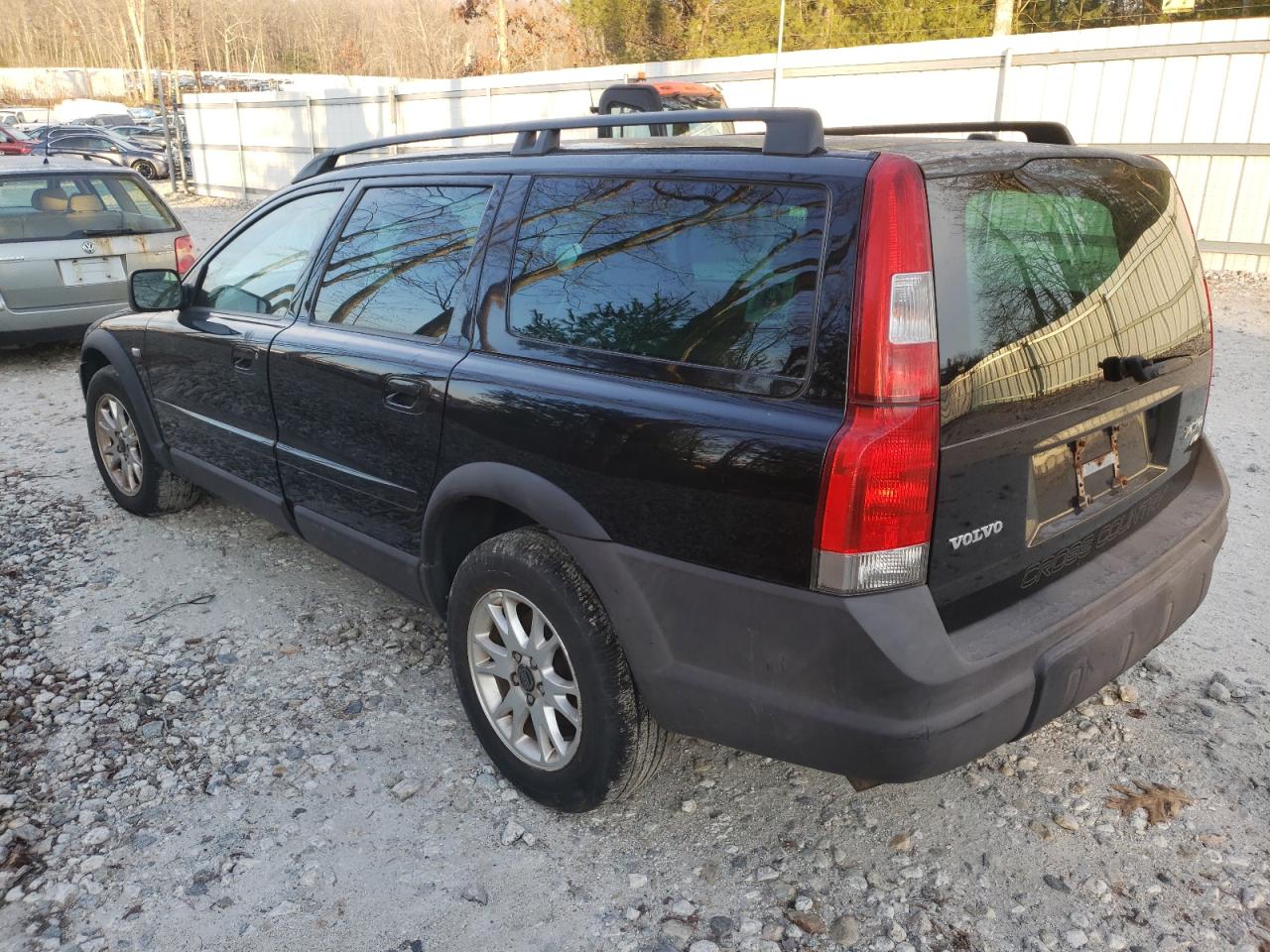 Photo 3 from auction – 2004 VOLVO XC70 with VIN YV1SZ59H241131381