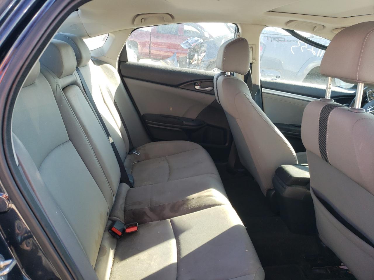 Photo 6 from auction – 2017 HONDA CIVIC EX with VIN 19XFC1F39HE205442