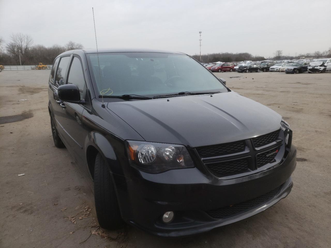 DODGE GRAND CARA 2017 مع رقم تعريف المركبة 2C4RDGEG0HR725903 - صورة من المزاد