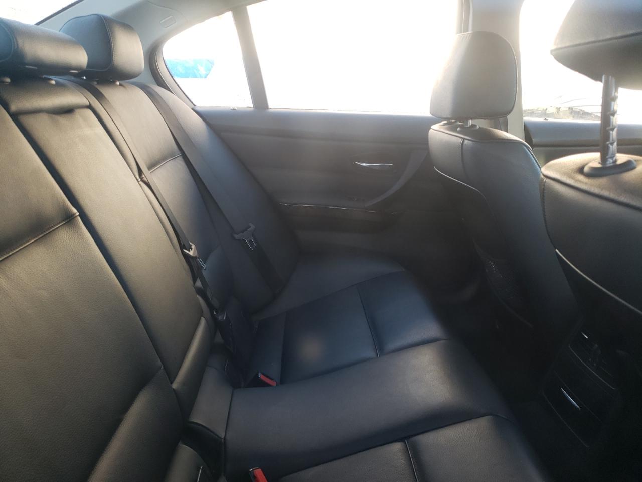 Photo 6 from auction – 2006 BMW 325 XI with VIN WBAVD13566KV00990
