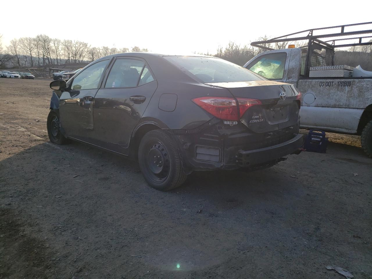 Photo 3 from auction – 2017 TOYOTA COROLLA L with VIN 2T1BURHE1HC918276