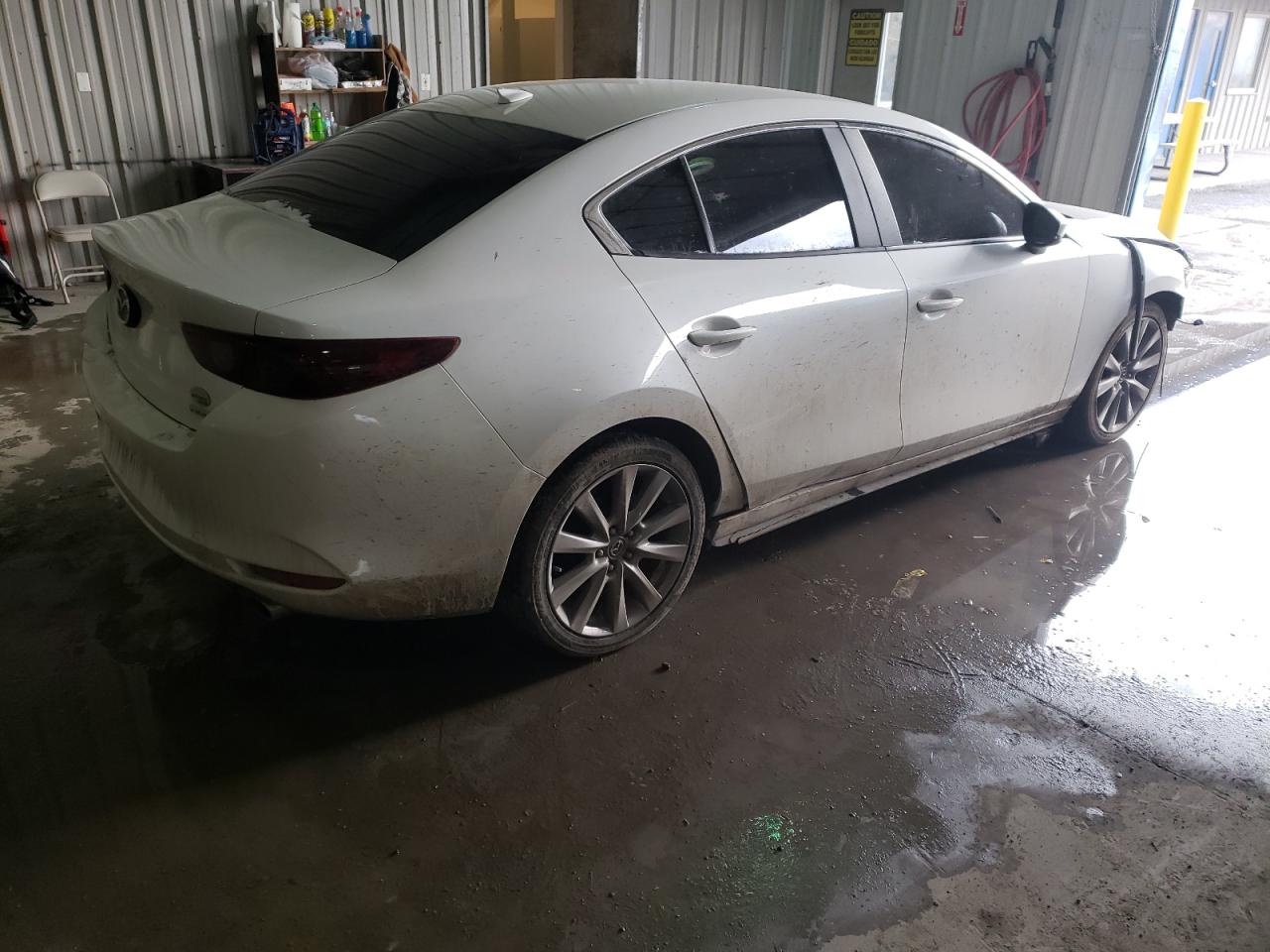 Photo 4 from auction – 2020 MAZDA 3 PREFERRE with VIN 3MZBPBDM9LM117426