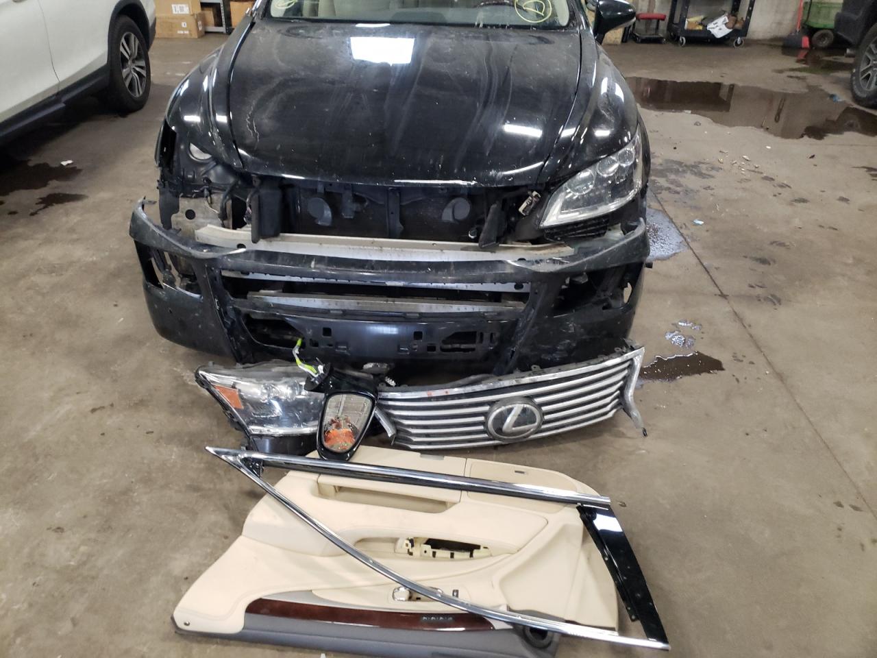 Photo 9 from auction – 2013 LEXUS LS 460L with VIN JTHDL5EF1D5005928