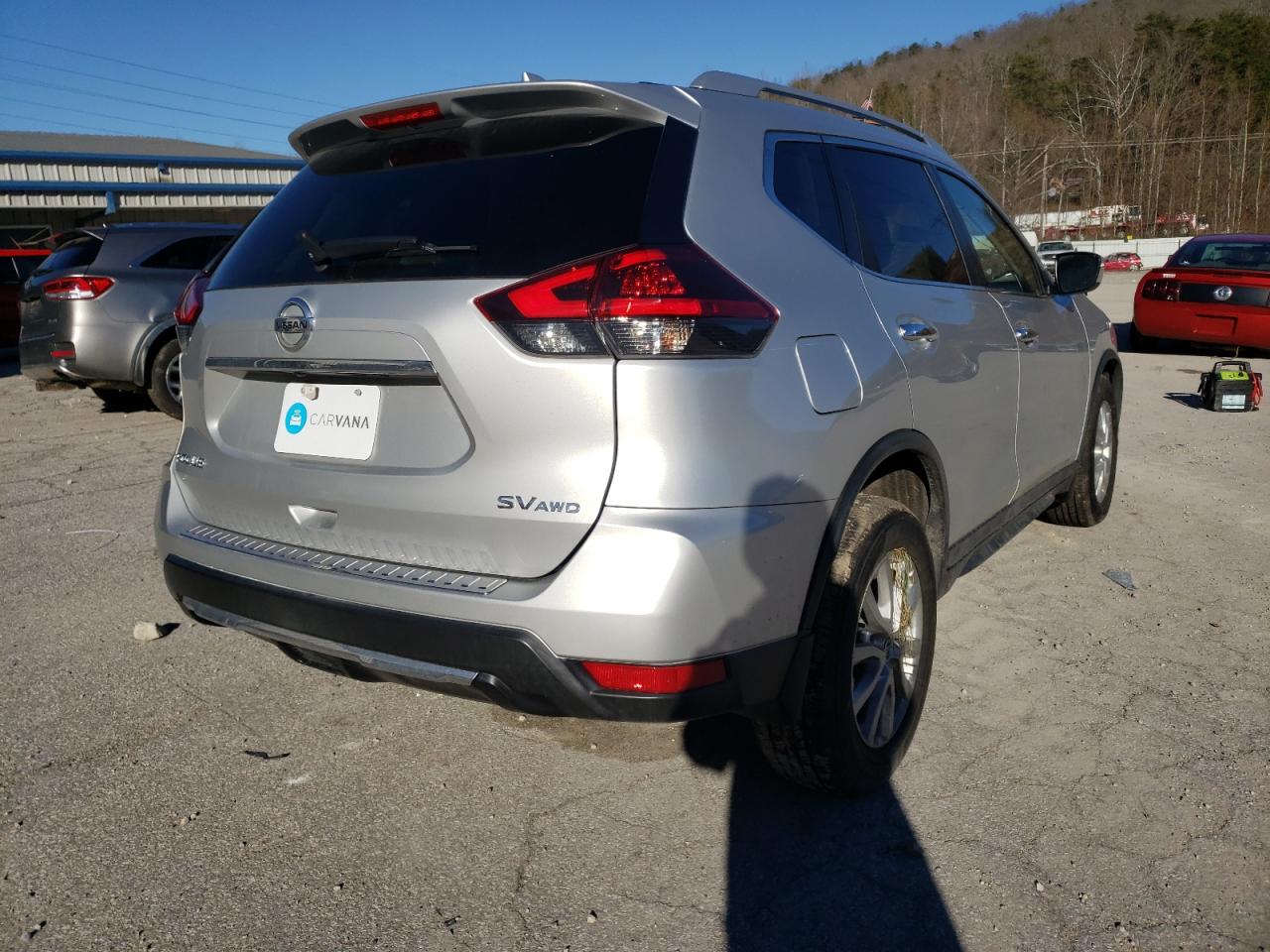 Photo 4 from auction – 2018 NISSAN ROGUE S with VIN KNMAT2MV0JP618599