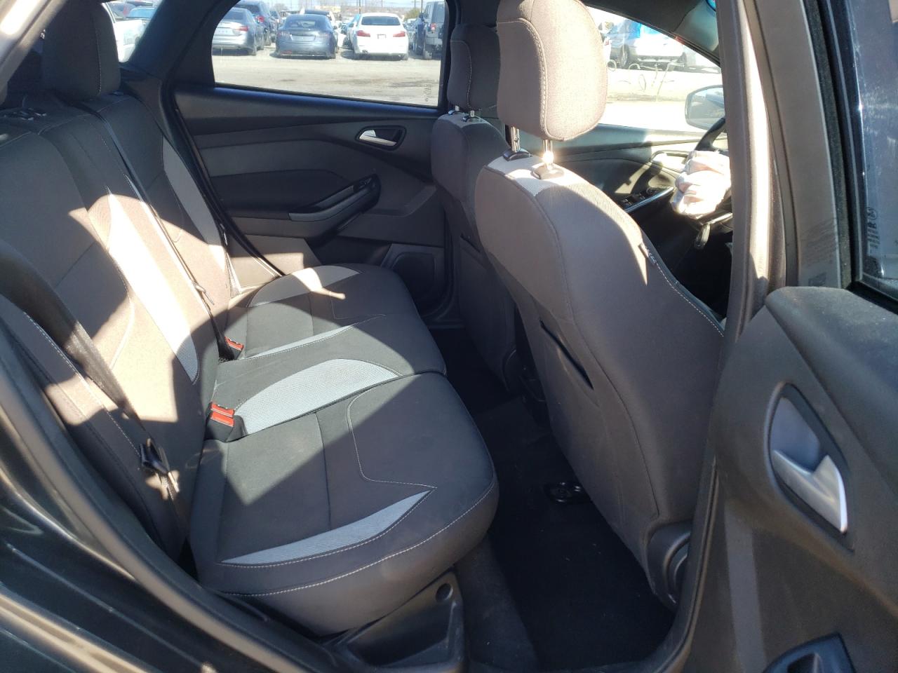 Photo 6 from auction – 2017 FORD FOCUS ST with VIN 1FADP3L92HL295854