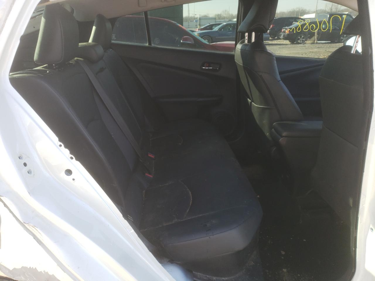 Photo 6 from auction – 2016 TOYOTA PRIUS with VIN JTDKARFU3G3018103