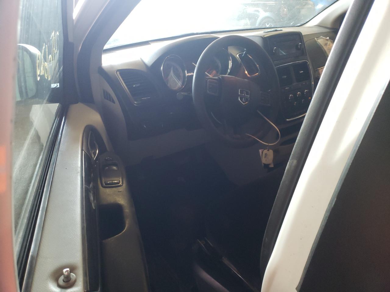 Photo 9 from auction – 2016 DODGE GRAND CARA with VIN 2C4RDGBG8GR371776