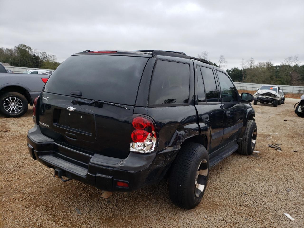 Photo 4 from auction – 2005 CHEVROLET TRAILBLAZE with VIN 1GNDS13S252138625