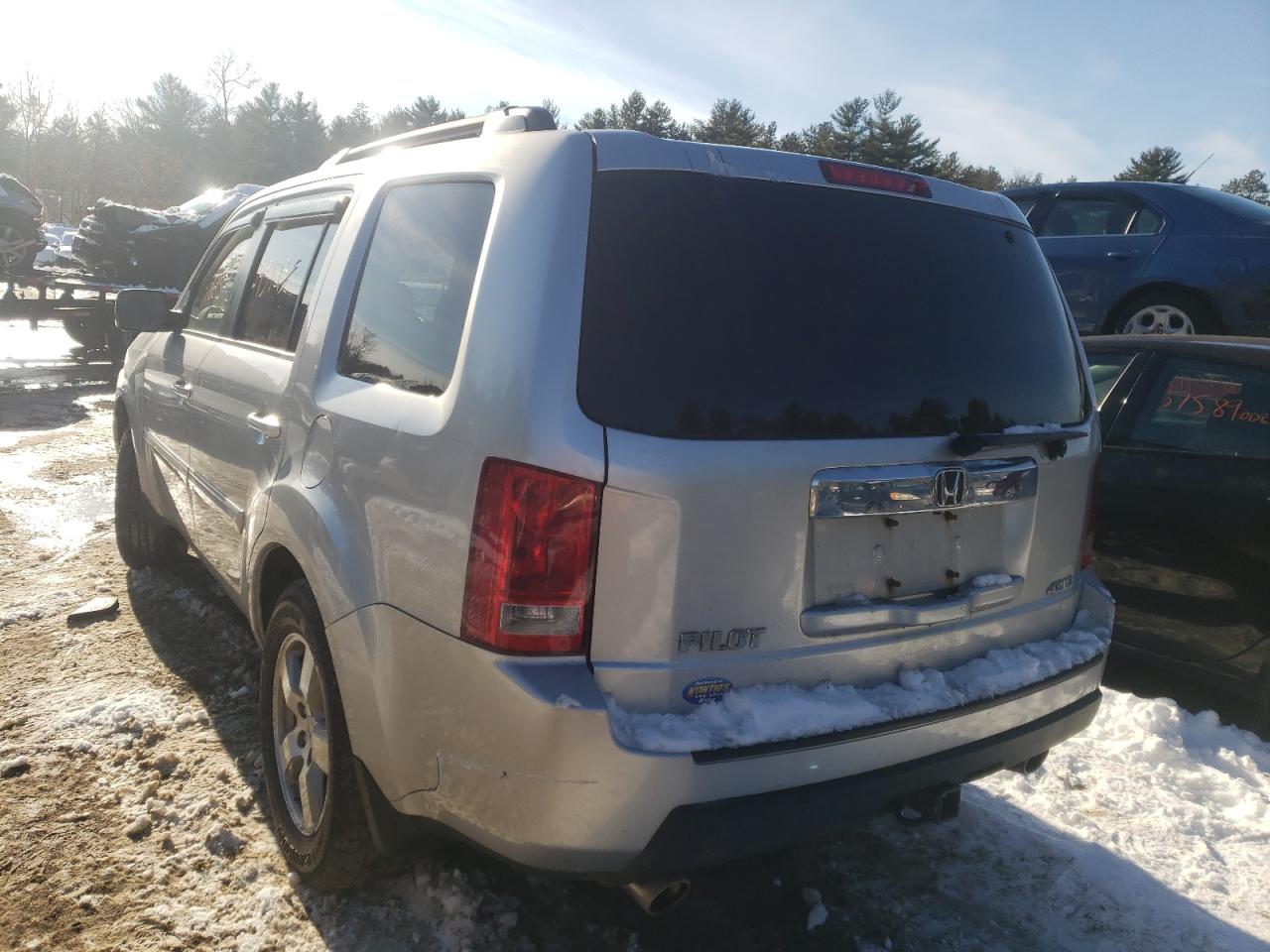 Photo 3 from auction – 2011 HONDA PILOT EXLN with VIN 5FNYF4H75BB070611