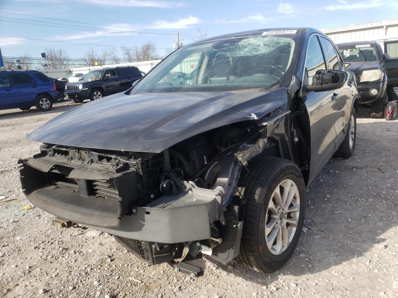 Photo 2 from auction – 2020 FORD ESCAPE SE with VIN 1FMCU9G65LUA29079