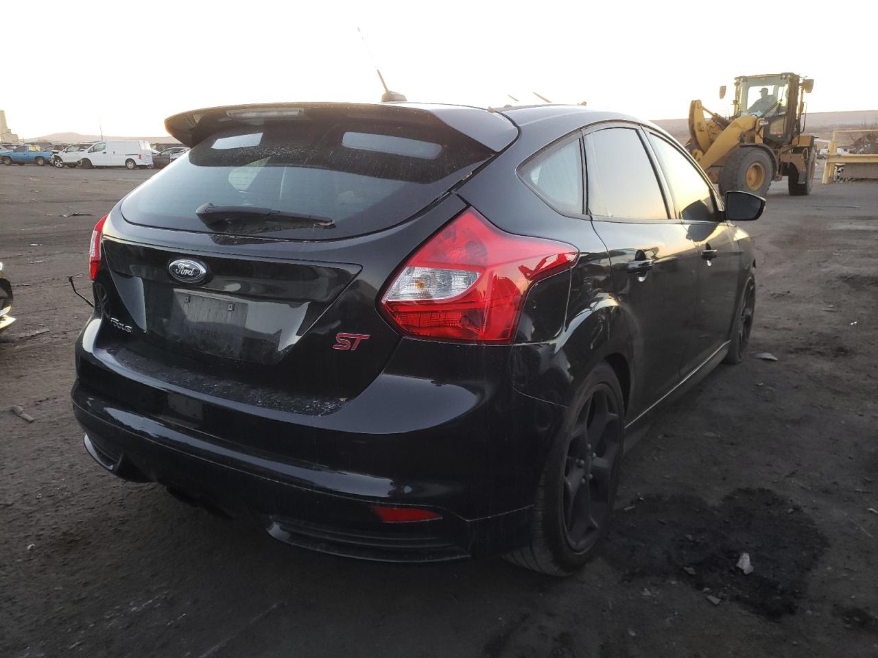 Photo 4 from auction – 2014 FORD FOCUS ST with VIN 1FADP3L92EL341226