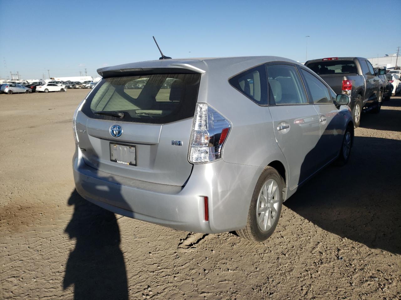 Photo 4 from auction – 2014 TOYOTA PRIUS V with VIN JTDZN3EU6EJ012242