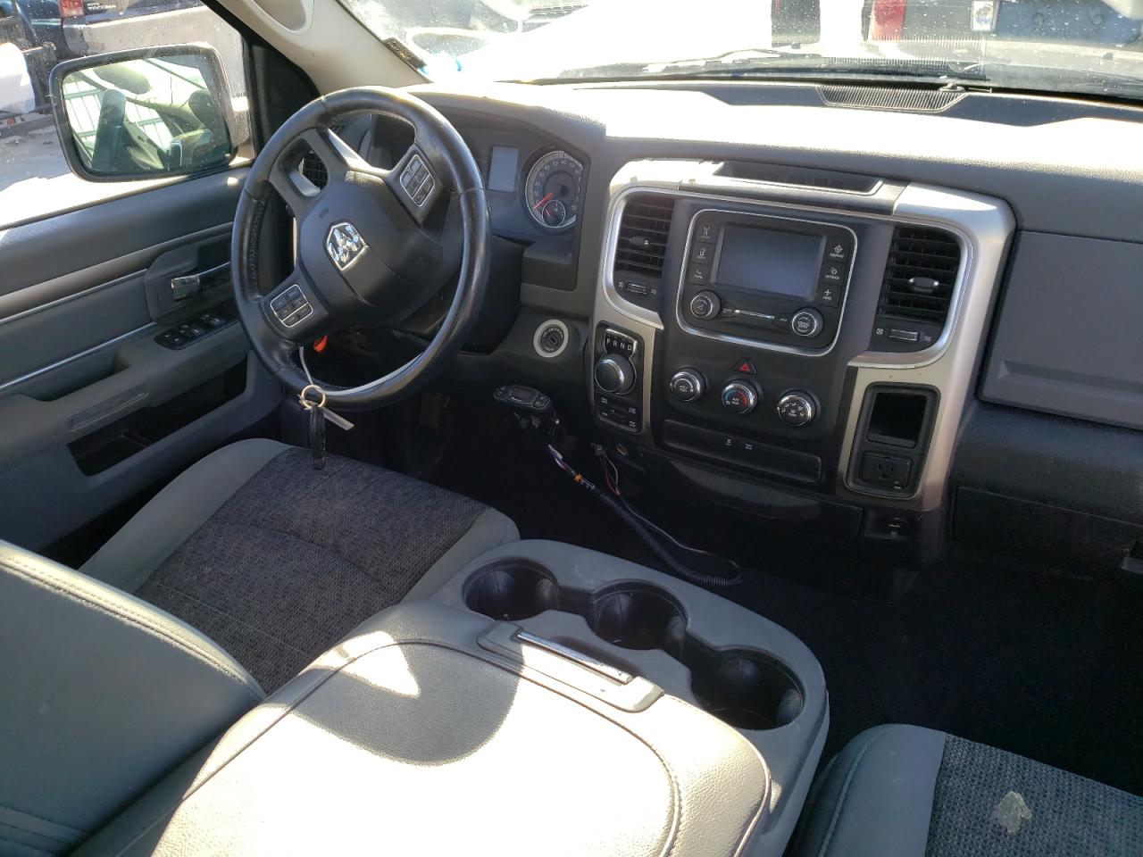 Photo 9 from auction – 2015 RAM 1500 SLT with VIN 1C6RR7GT6FS511500