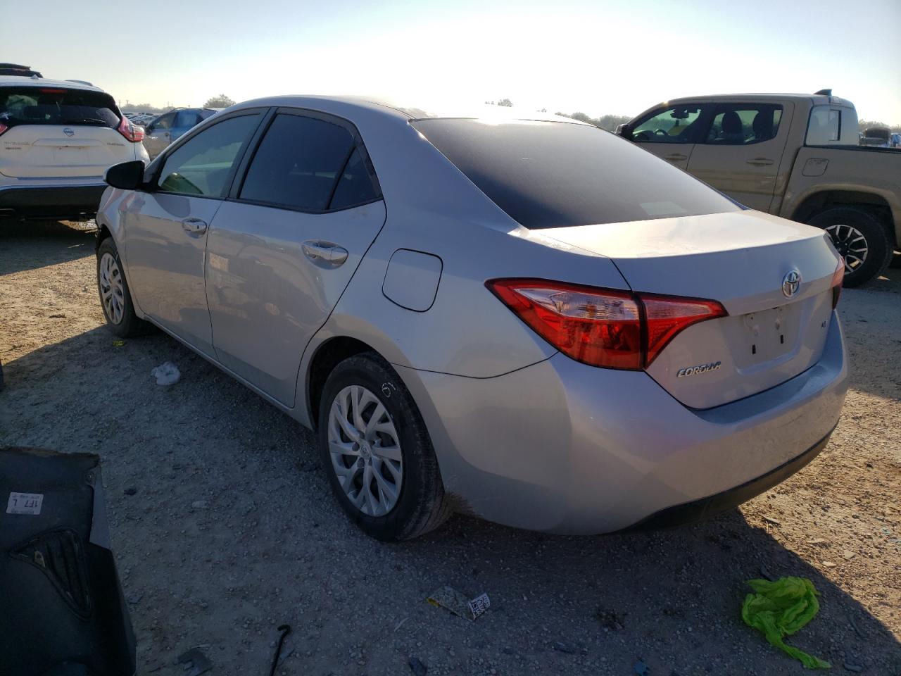Photo 3 from auction – 2018 TOYOTA COROLLA L with VIN 5YFBURHE0JP845309