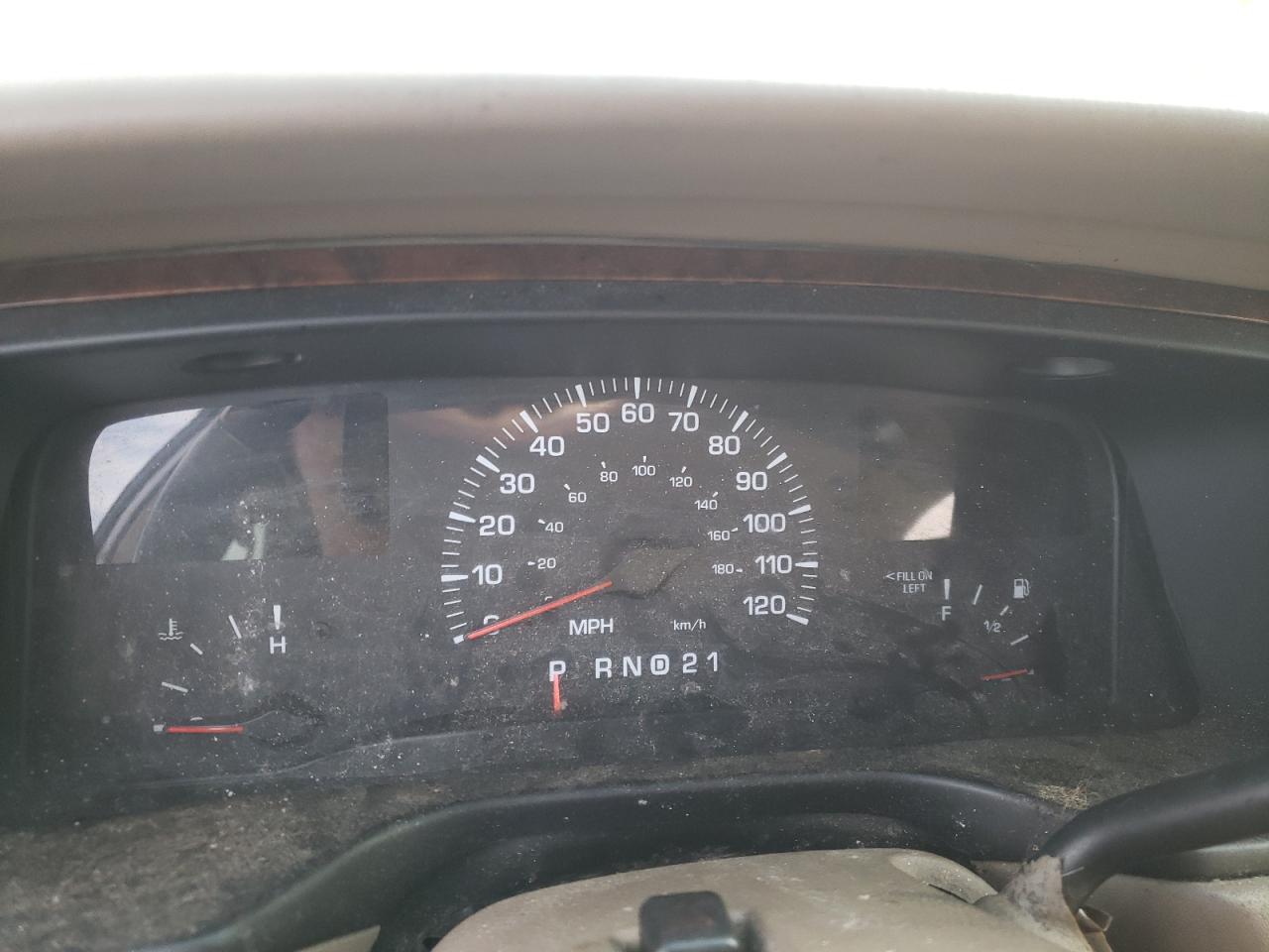 Photo 8 from auction – 2001 LINCOLN TOWN CAR C with VIN 1LNHM83W11Y612955