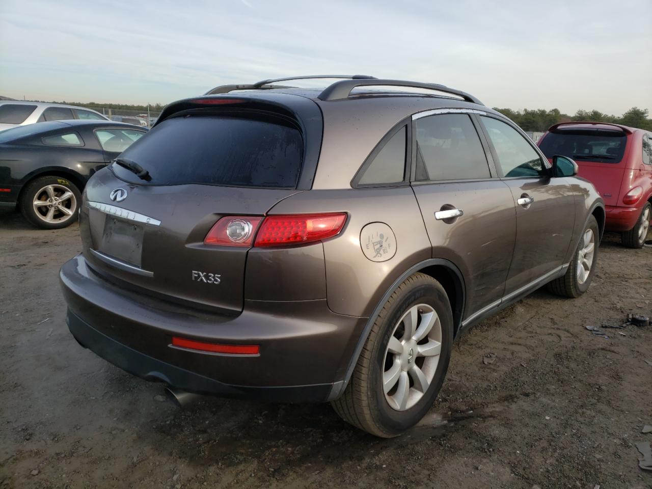 Photo 4 from auction – 2005 INFINITI FX35 with VIN JNRAS08U75X107681