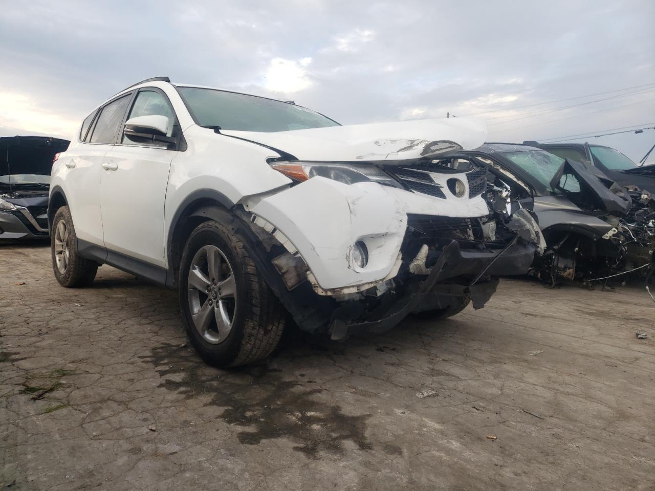 Photo 1 from auction – 2015 TOYOTA RAV4 XLE with VIN 2T3RFREV1FW301489