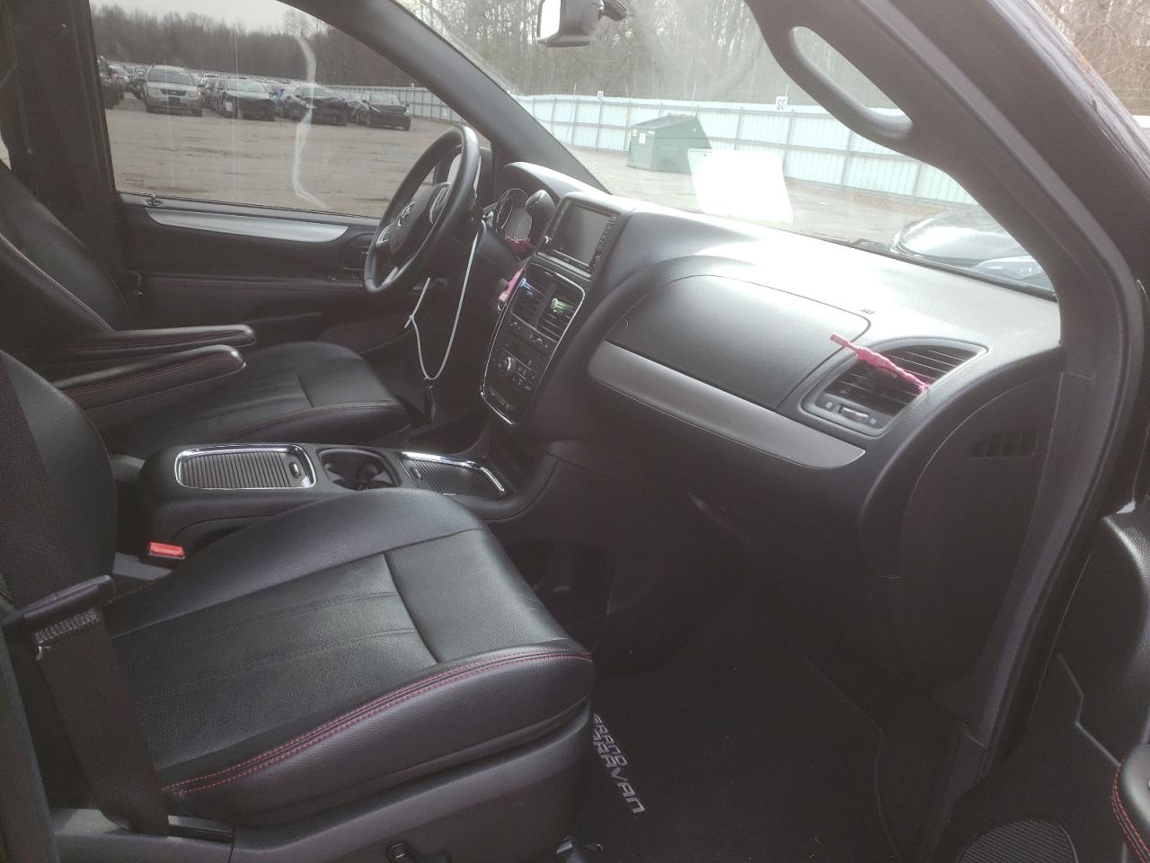 Photo 5 from auction – 2017 DODGE GRAND CARA with VIN 2C4RDGEG0HR725903