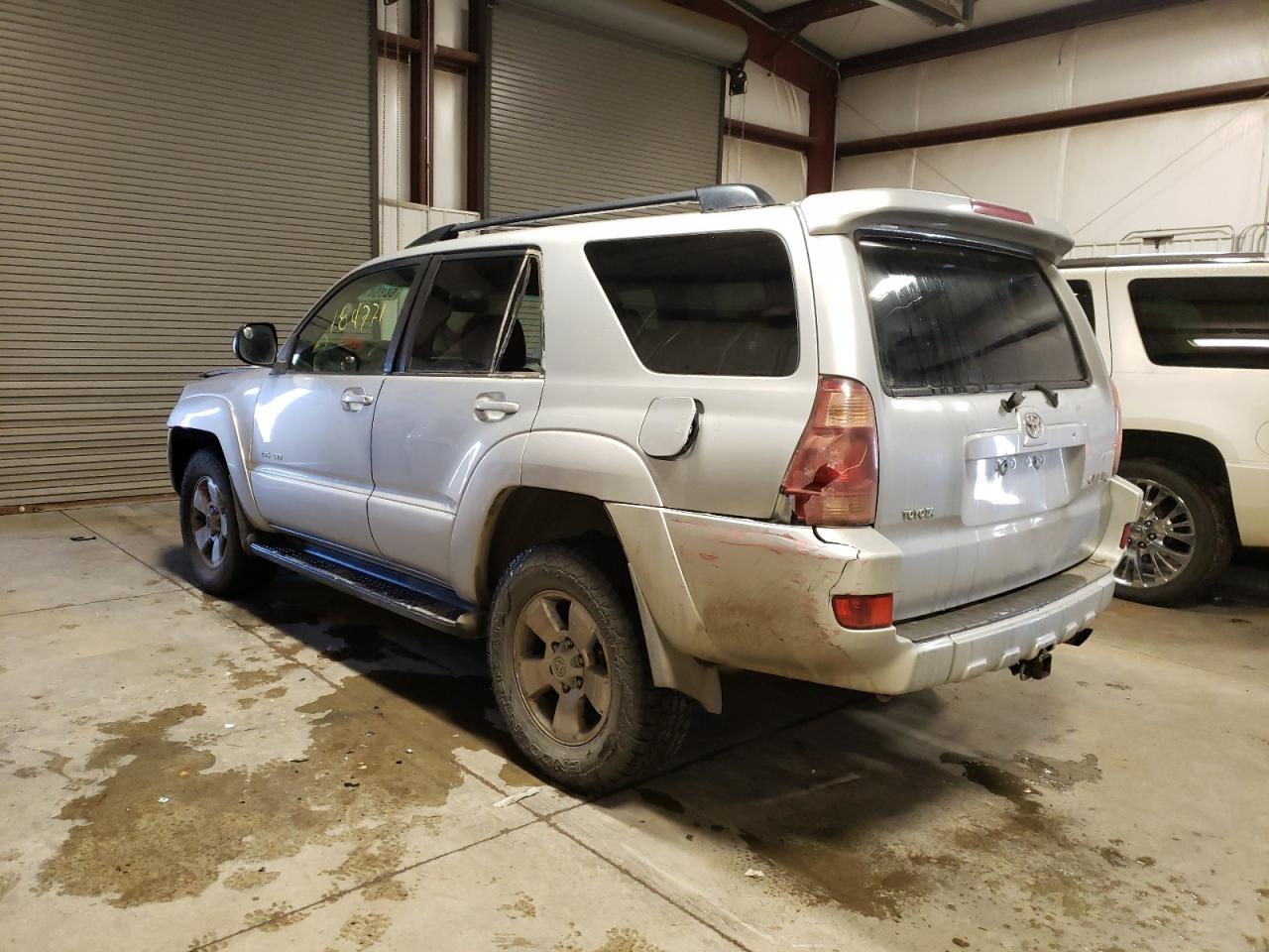 Photo 3 from auction – 2003 TOYOTA 4RUNNER SR with VIN JTEBU14R130020284