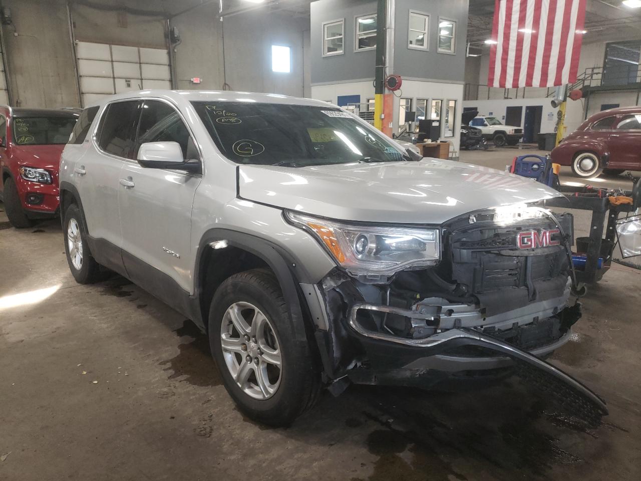 GMC ACADIA SLE 2017 with VIN 1GKKNKLAXHZ326071 - Photo from auction