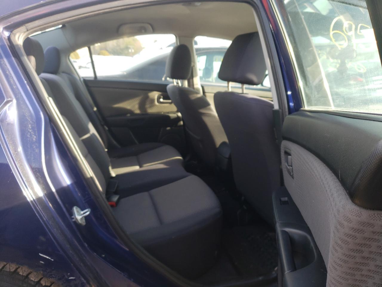 Photo 6 from auction – 2005 MAZDA 3 I with VIN JM1BK12F951332403
