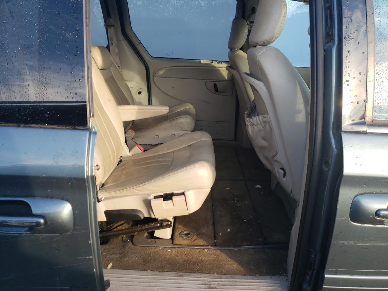 Photo 6 from auction – 2006 DODGE GRAND CARA with VIN 2D4GP44L36R726460