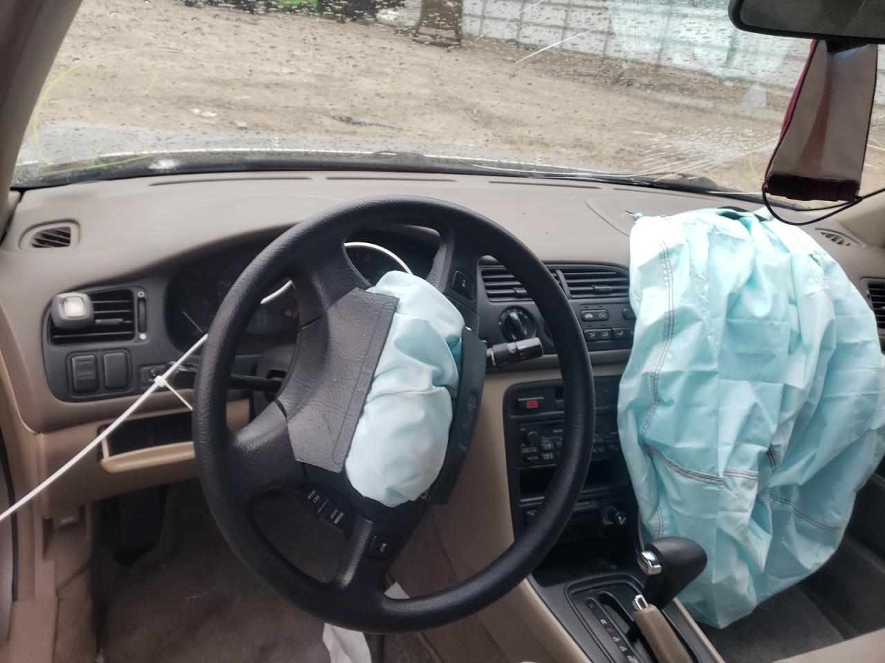 Photo 9 from auction – 1997 HONDA ACCORD LX with VIN JHMCD5639VC009803