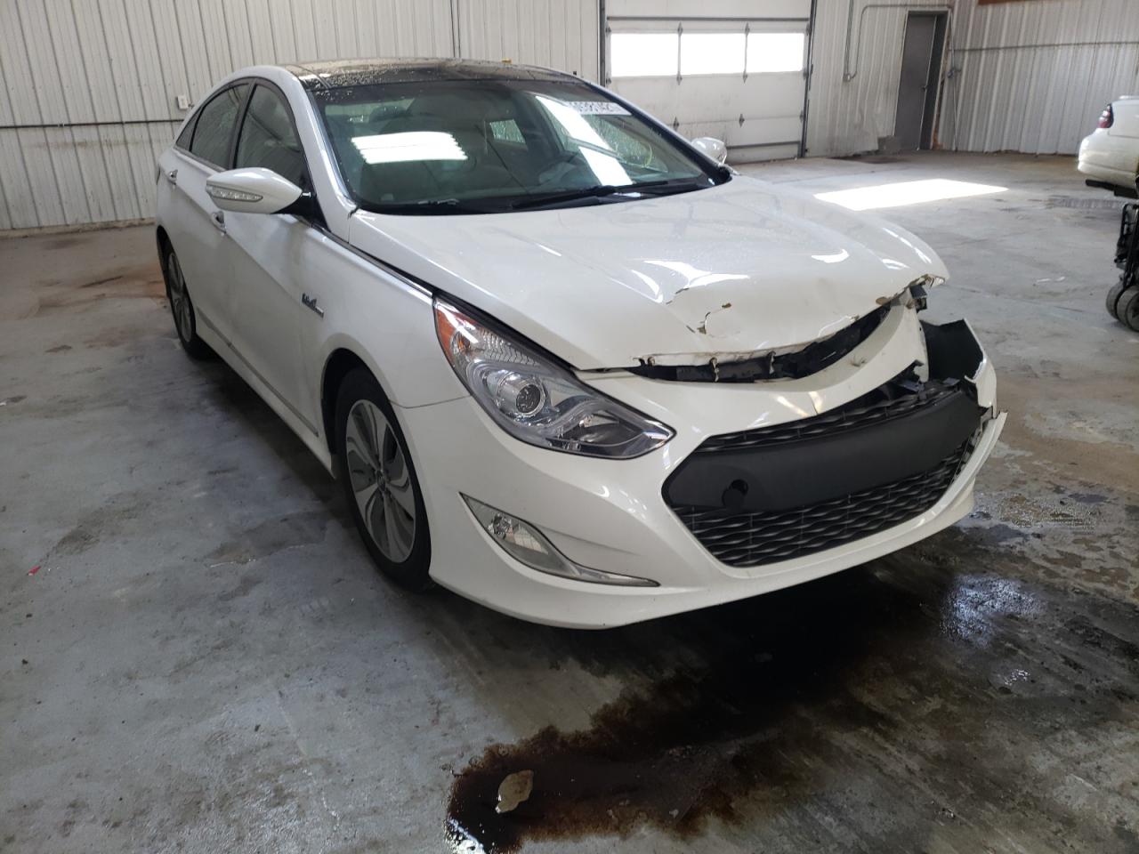 Photo 1 from auction – 2015 HYUNDAI SONATA HYB with VIN KMHEC4A42FA121570