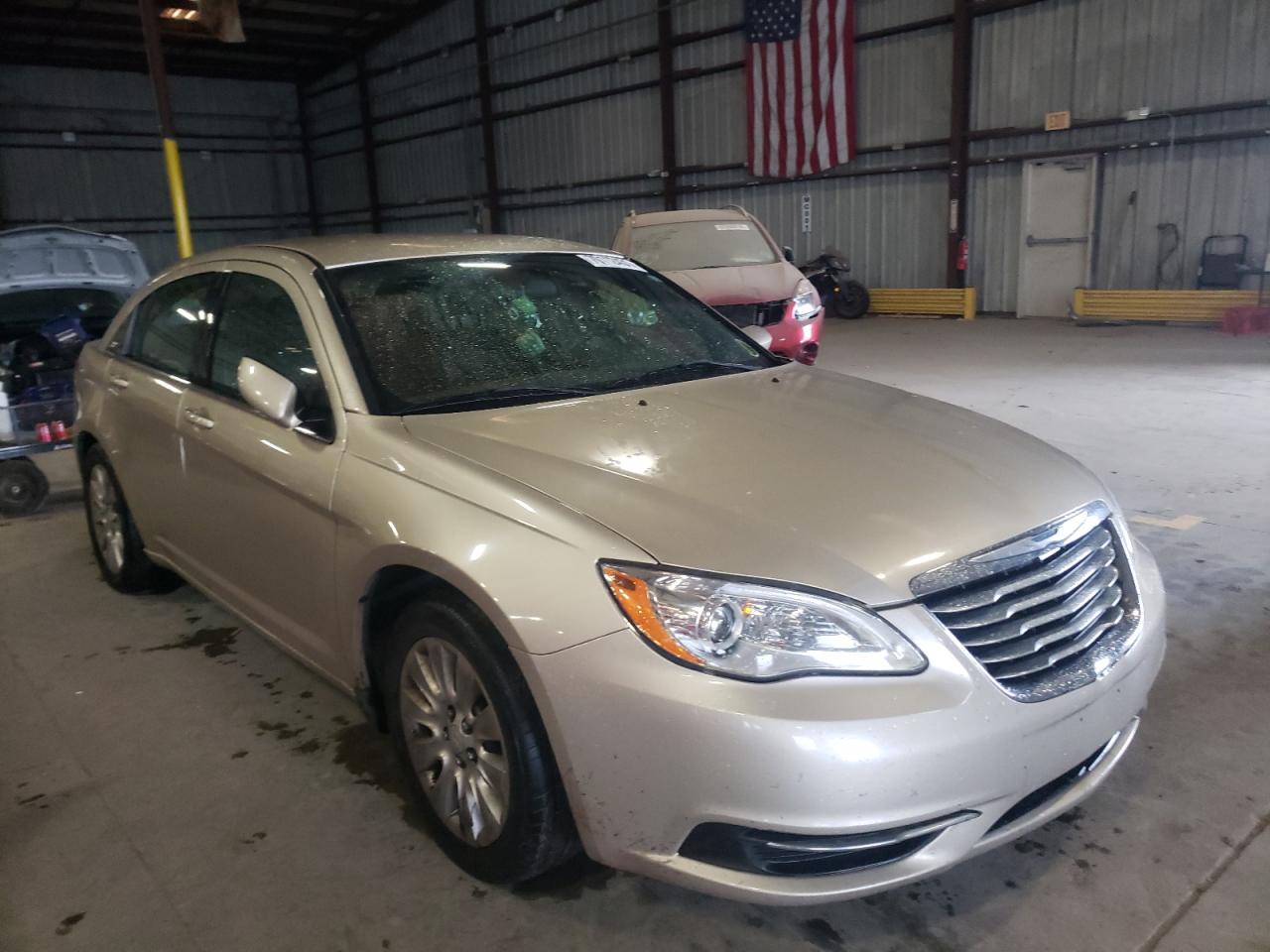 Zdjęcie 1 z aukcji – 2014 CHRYSLER 200 LX z VIN 1C3CCBAB0EN231513