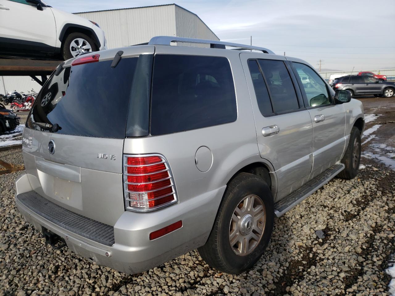 Photo 4 from auction – 2004 MERCURY MOUNTAINEE with VIN 4M2DU86W94ZJ11268