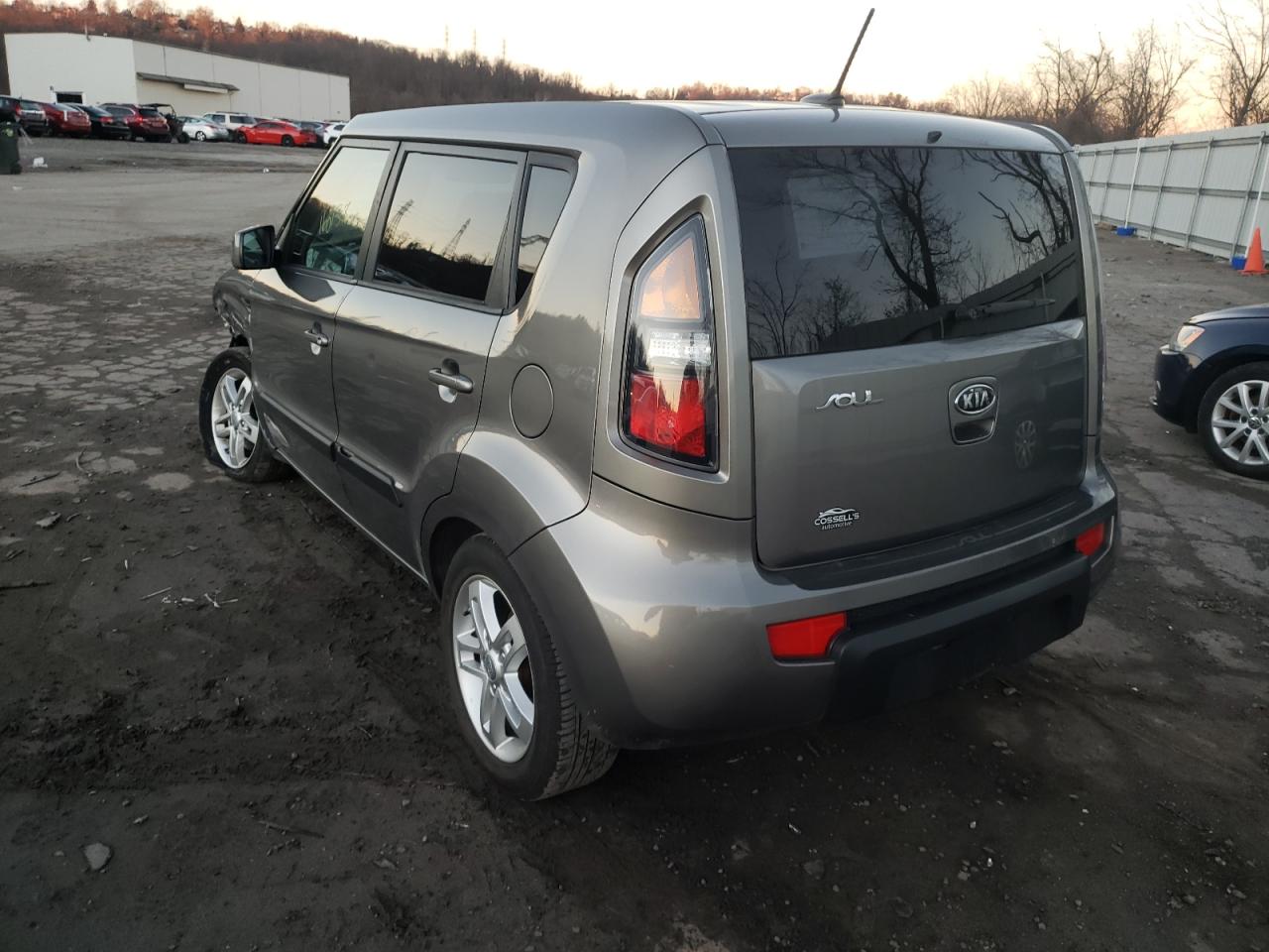 Photo 3 from auction – 2011 KIA SOUL + with VIN KNDJT2A27B7308638