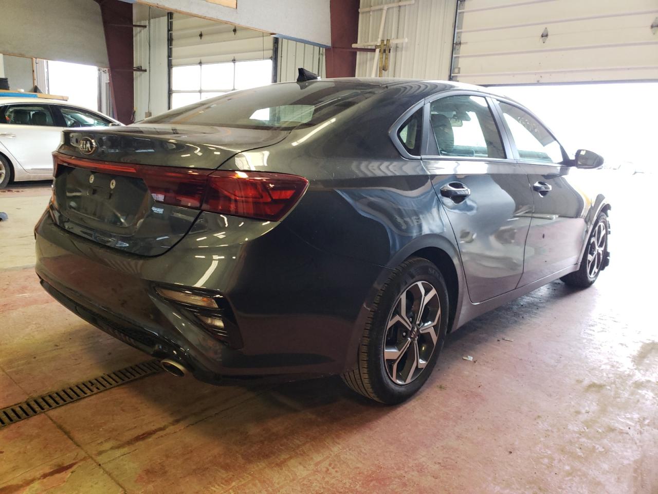 Photo 4 from auction – 2019 KIA FORTE FE with VIN 3KPF24AD8KE103190