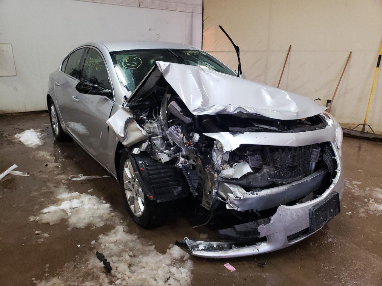 BUICK REGAL 2012 with VIN 2G4GR5ER2C9202353 - Photo from auction