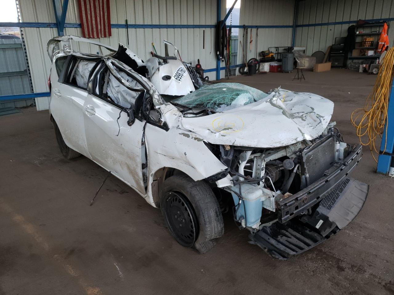 NISSAN VERSA NOTE 2015 with VIN 3N1CE2CP2FL362381 - Photo from auction