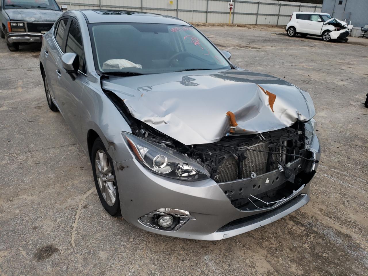 MAZDA 3 TOURING 2015 with VIN 3MZBM1V71FM229833 - Photo from auction