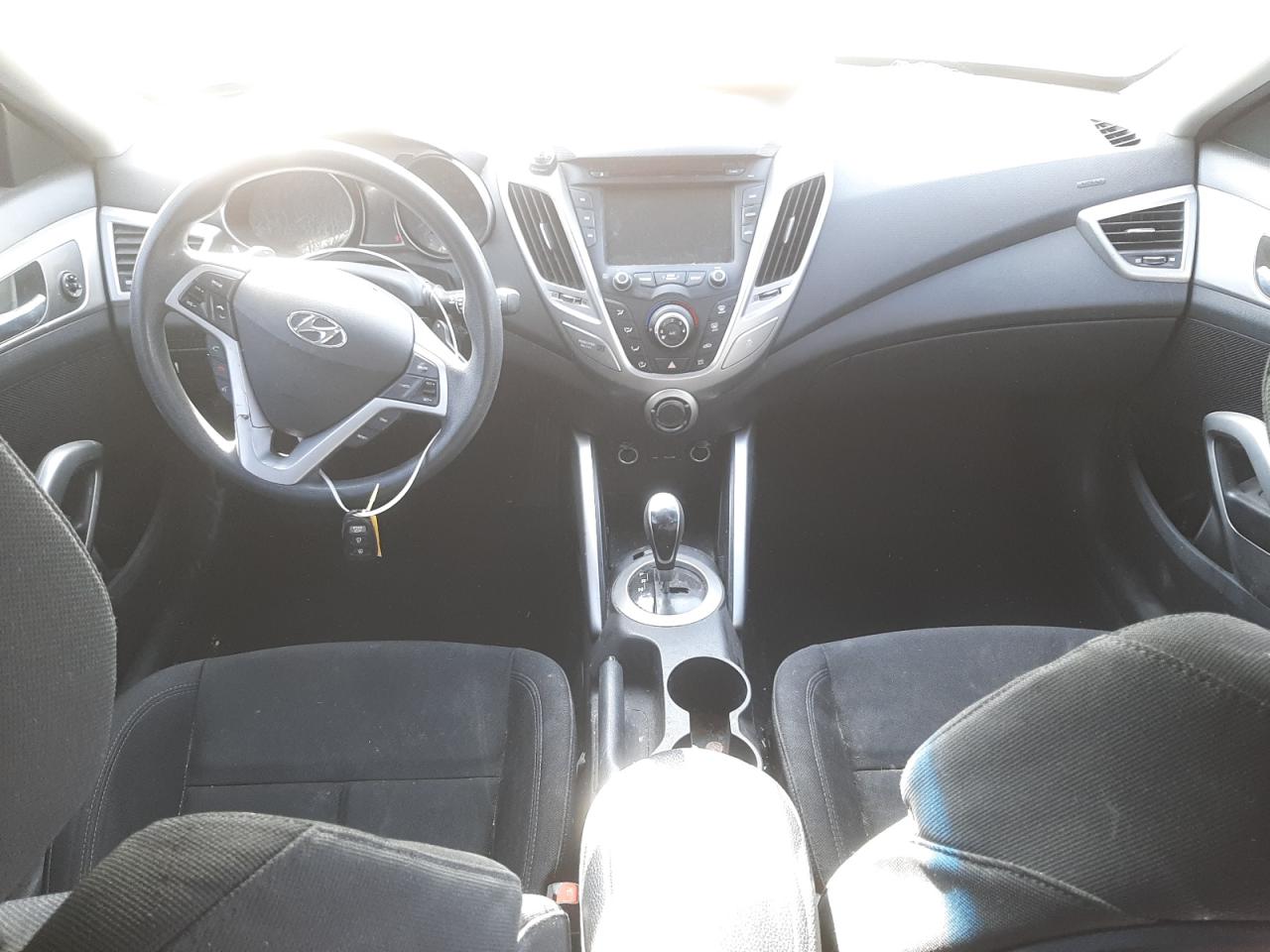 Photo 9 from auction – 2015 HYUNDAI VELOSTER with VIN KMHTC6AD6FU228493
