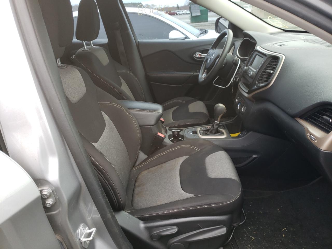 Photo 5 from auction – 2015 JEEP CHEROKEE S with VIN 1C4PJLAB2FW516752