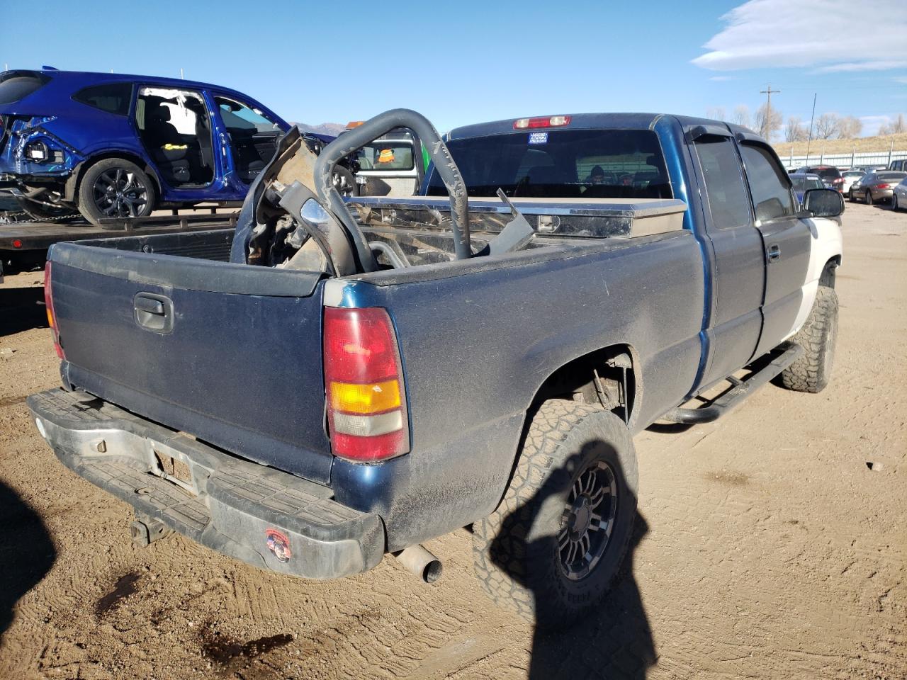Photo 4 from auction – 2000 CHEVROLET SILVERADO with VIN 1GCEK19T8YE148852