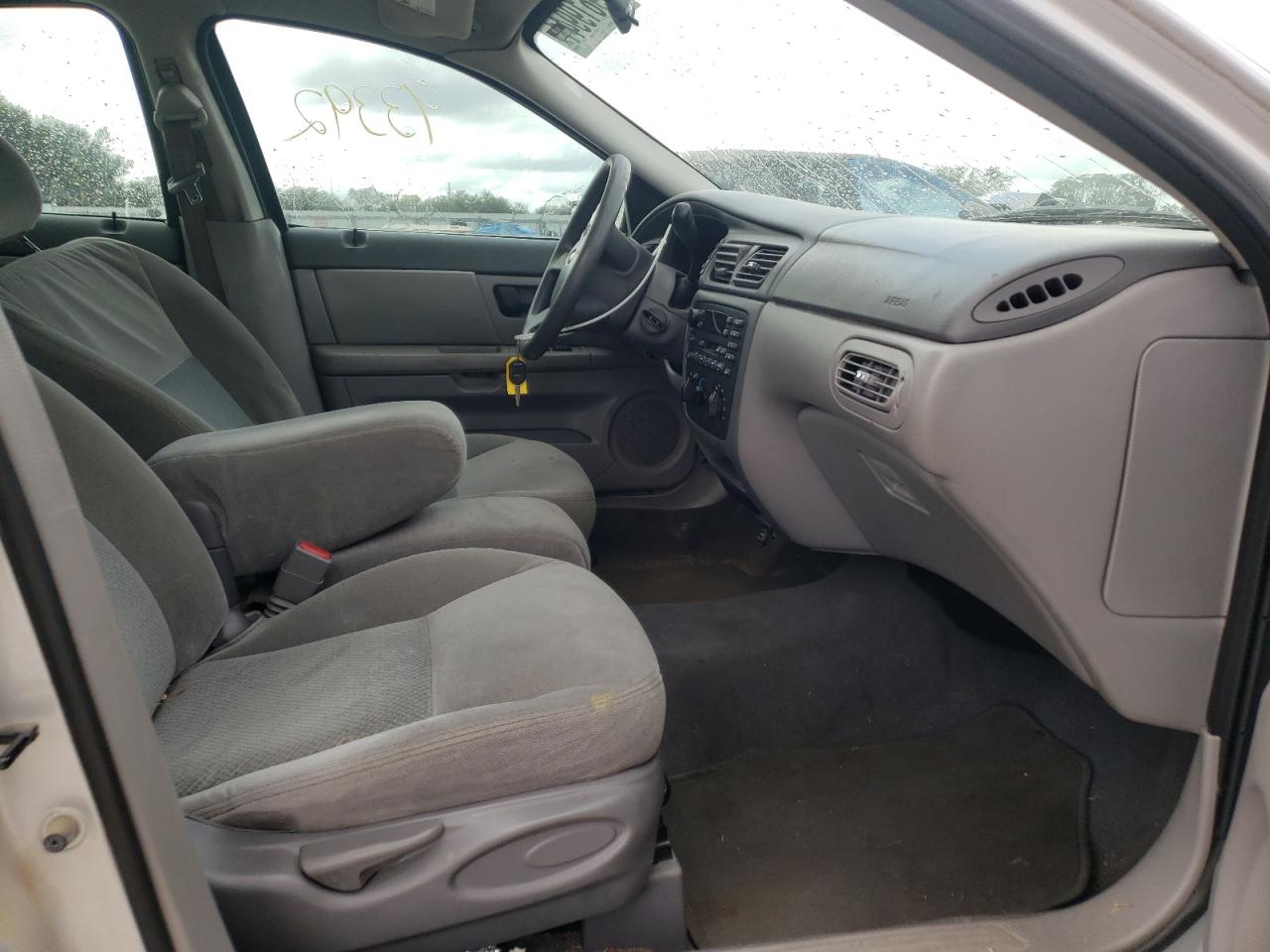 Photo 5 from auction – 2004 FORD TAURUS with VIN 1FAFP52U24A113764
