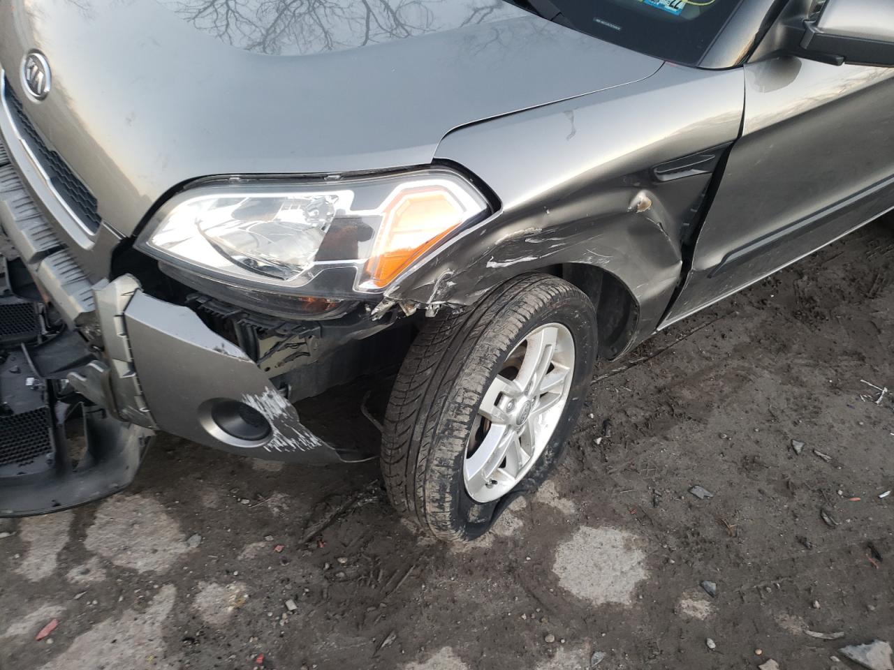 Photo 9 from auction – 2011 KIA SOUL + with VIN KNDJT2A27B7308638