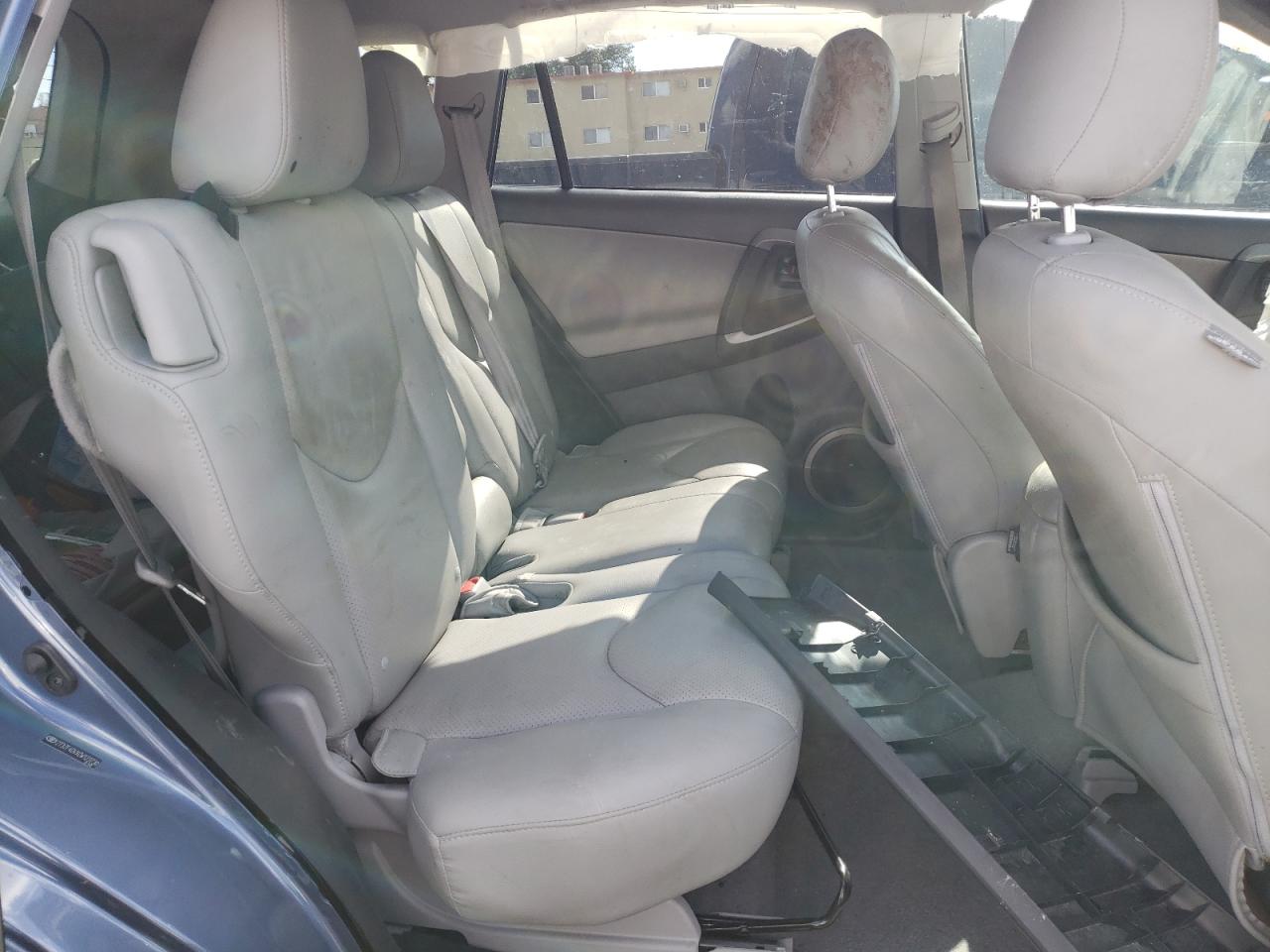 Photo 6 from auction – 2012 TOYOTA RAV4 with VIN 2T3ZF4DVXCW123730