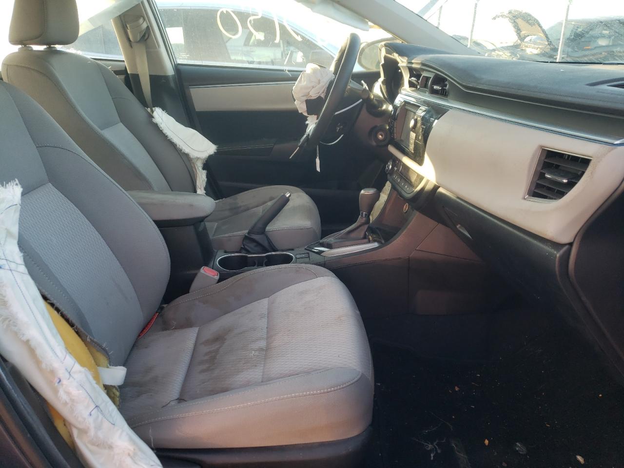 Photo 5 from auction – 2014 TOYOTA COROLLA L with VIN 5YFBURHE4EP067764