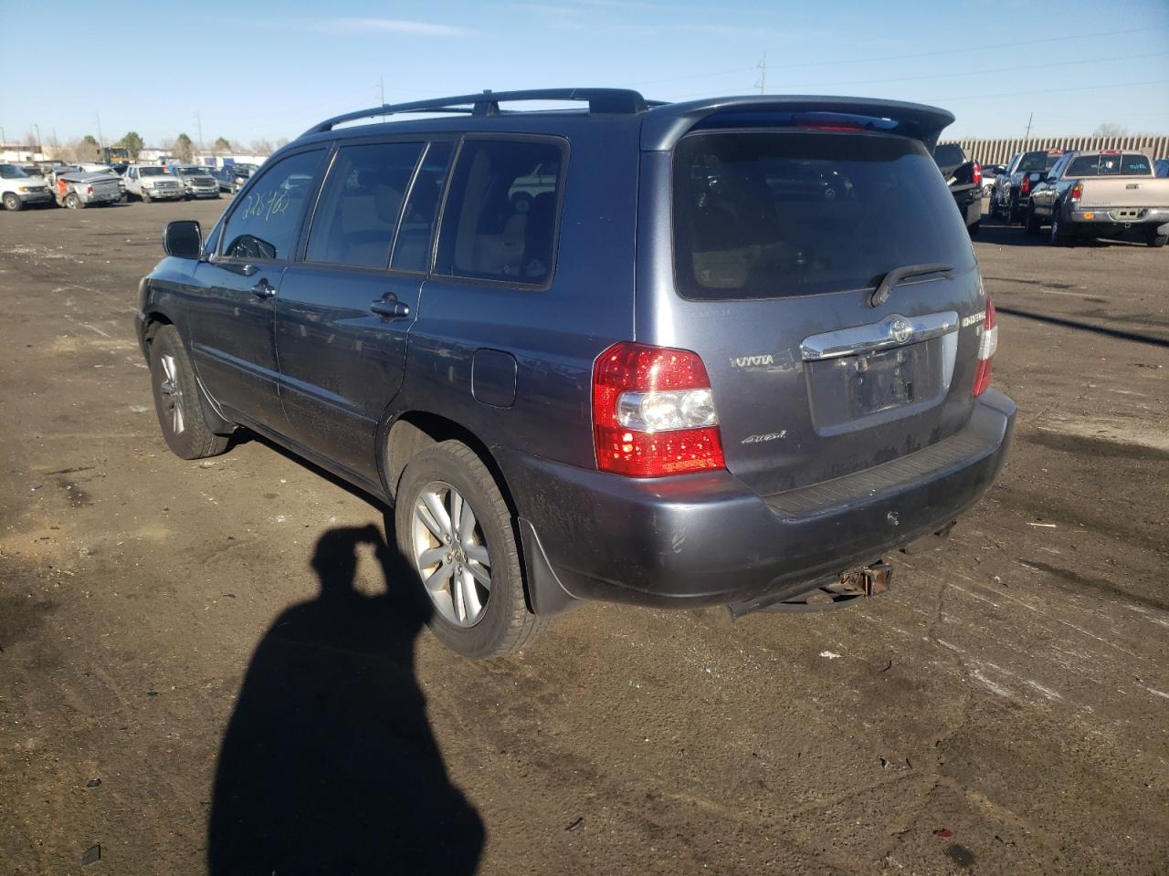 Photo 3 from auction – 2006 TOYOTA HIGHLANDER with VIN JTEEW21A560011829
