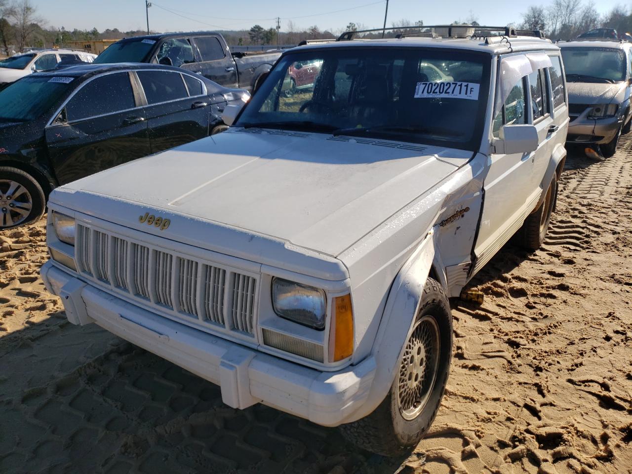 JEEP CHEROKEE C 1996 with VIN 1J4FN78S2TL266045 - Photo from auction