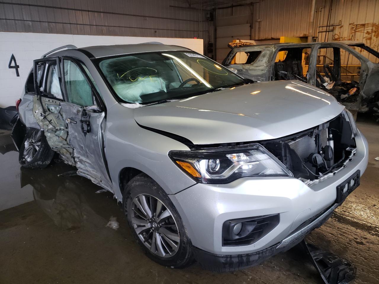 Photo 1 from auction – 2018 NISSAN PATHFINDER with VIN 5N1DR2MM5JC636795