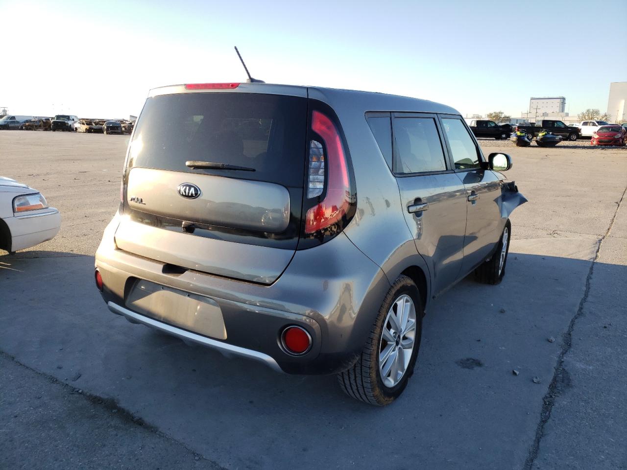 Foto 4 de la subasta – 2017 KIA SOUL + con VIN KNDJP3A54H7477769