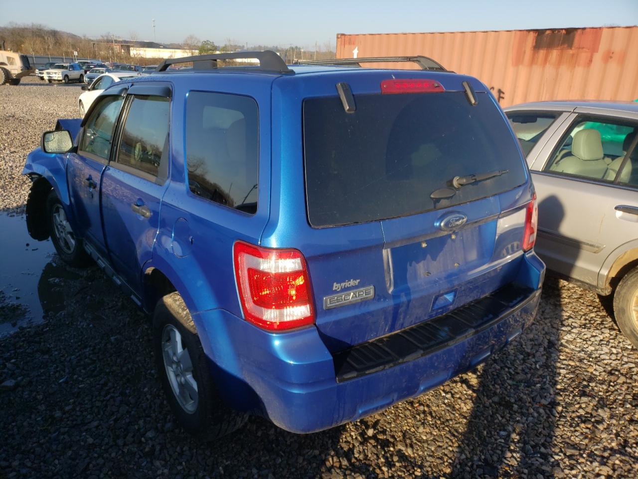 Photo 3 from auction – 2011 FORD ESCAPE XLT with VIN 1FMCU0D75BKA72629