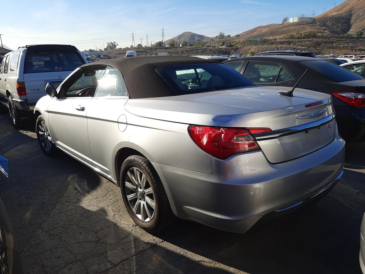 Photo 3 from auction – 2012 CHRYSLER 200 TOURIN with VIN 1C3BCBEB2CN218345